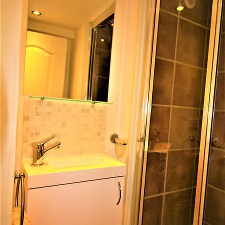 Willa Moulin De Bordes Loze